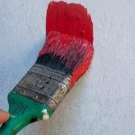 Ściany jak nowe: jak zagruntować powierzchnię po zmyciu starej farby (bez przykrych niespodzianek)